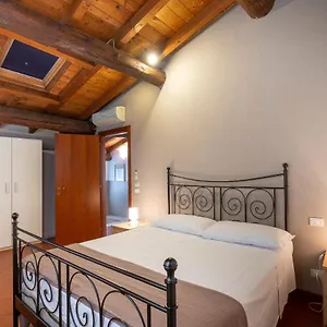 https://casale-roveggia-veronaforent.hotelinveneto.com