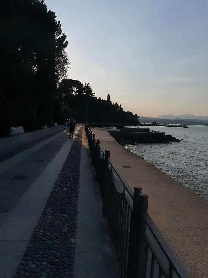 Hotel Da Enzo à Desenzano del Garda 0*,  Italie